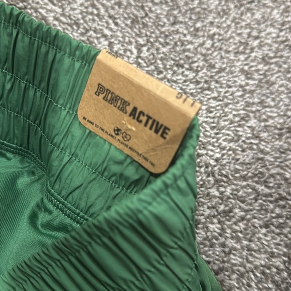 Pink running shorts - Picture 4 of 5